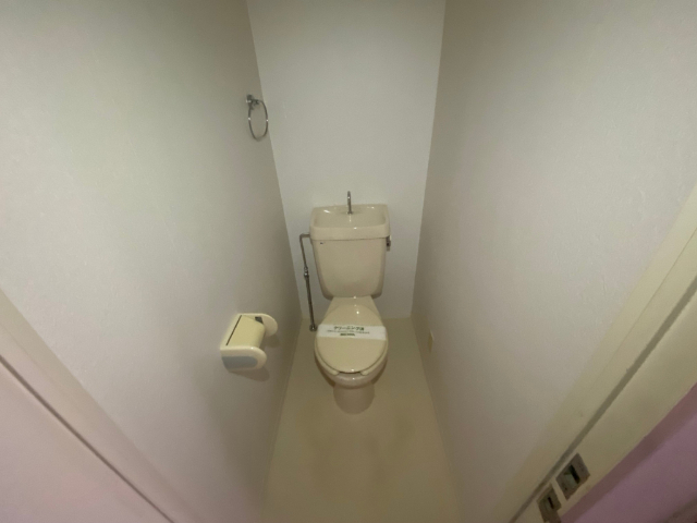 ����15