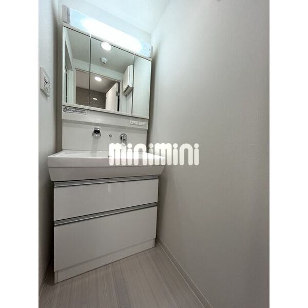 ����5