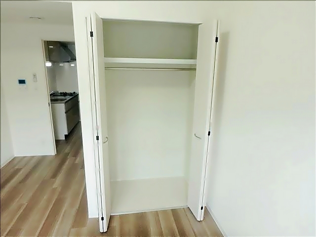 ����6
