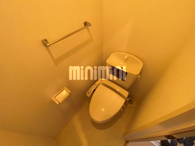 ����4