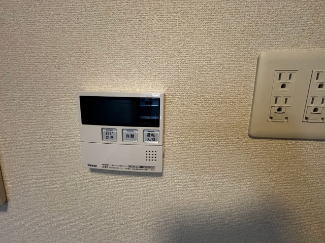 ����9