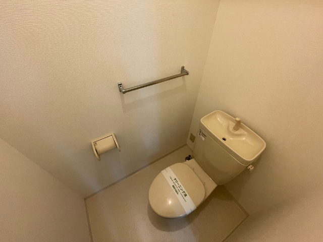 ����4