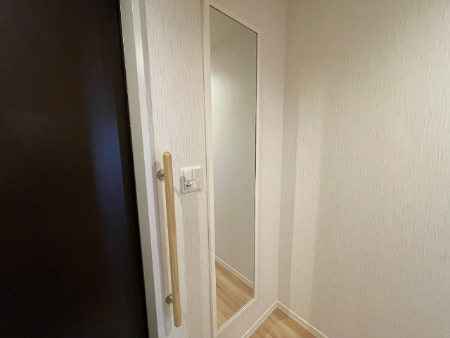 ����16