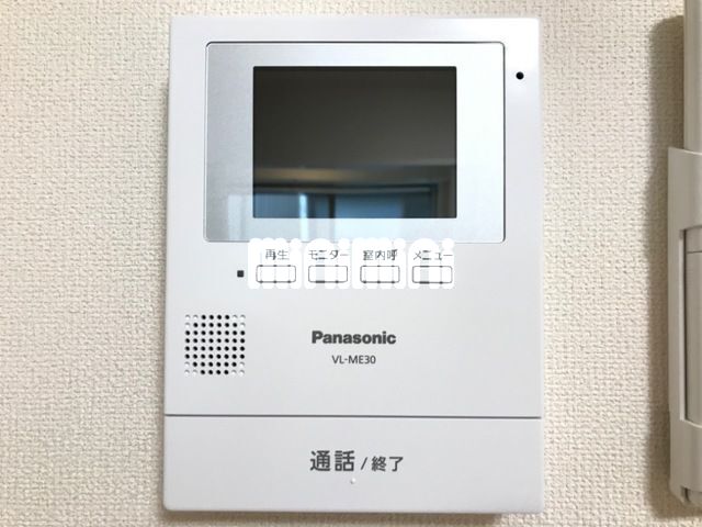 ����9