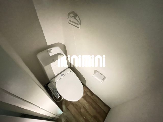 ����5