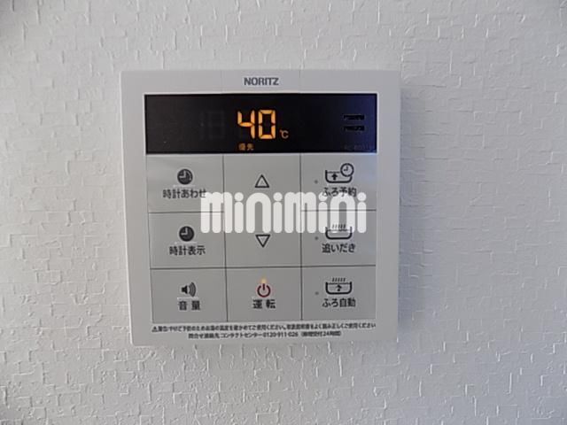 ����13