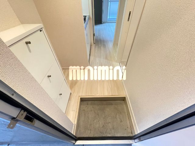����8