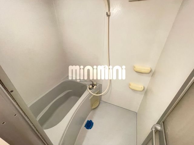 ����3