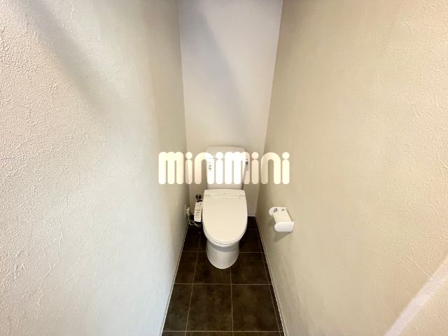 ����5