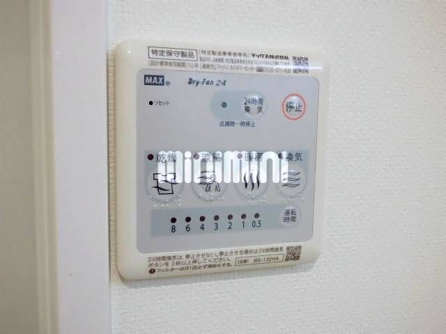 ����11