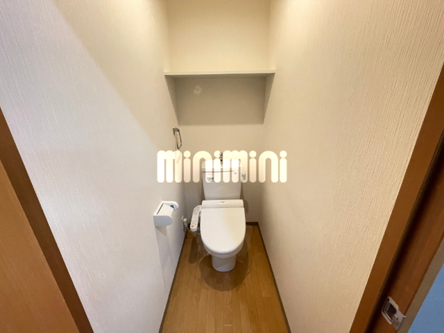 ����5