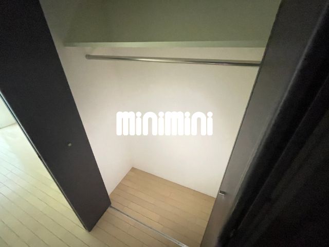 ����11