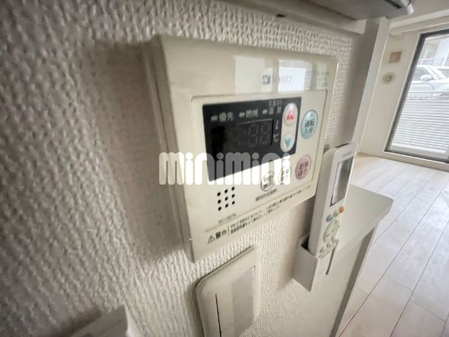 ����17