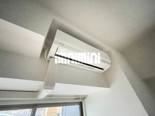 ����8
