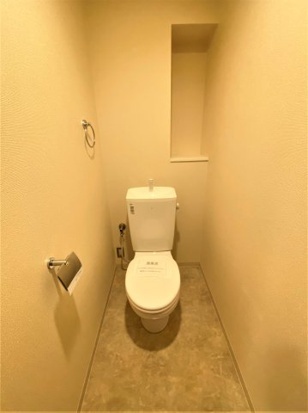 ����4