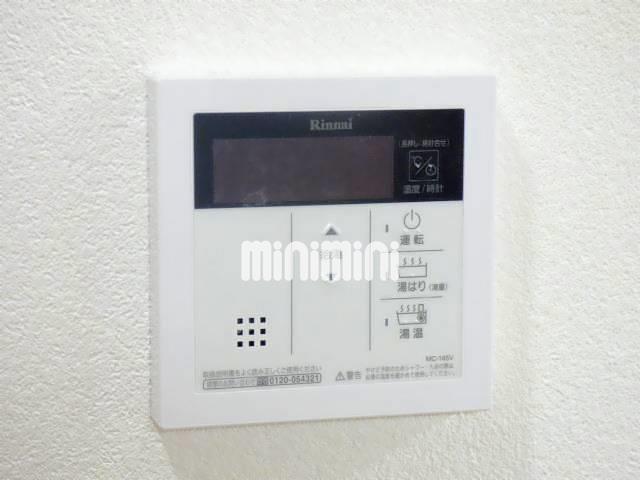 ����11