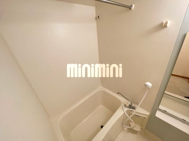 ����3