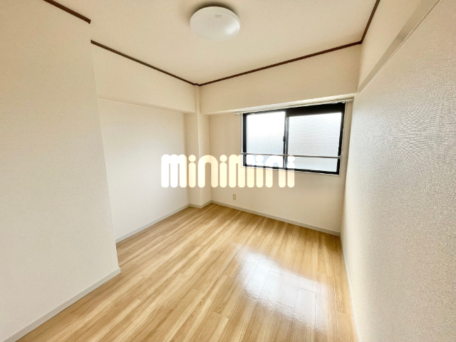 ����19
