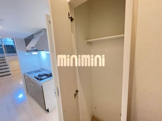 ����19