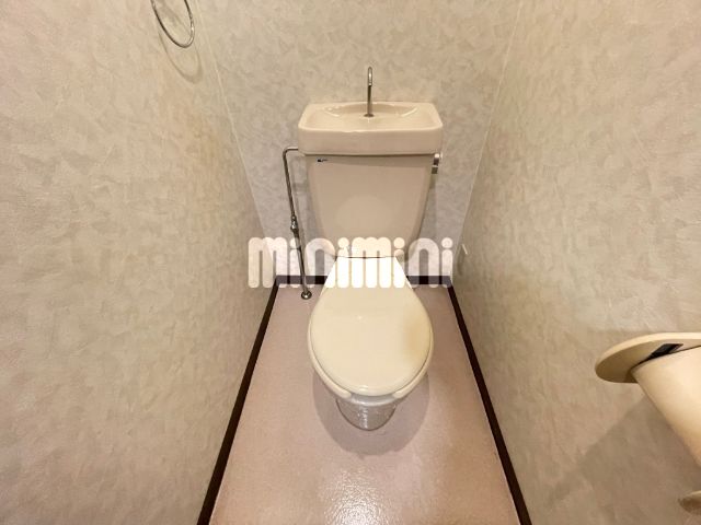 ����4