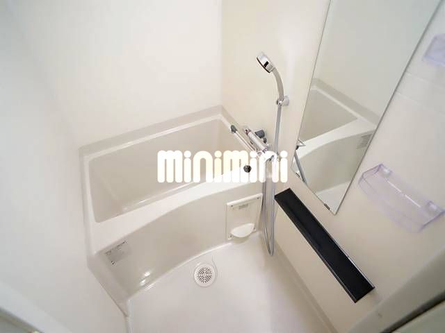����3