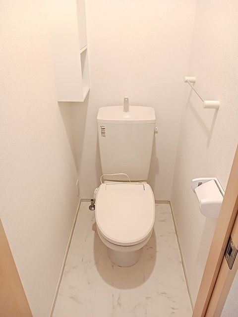 ����8