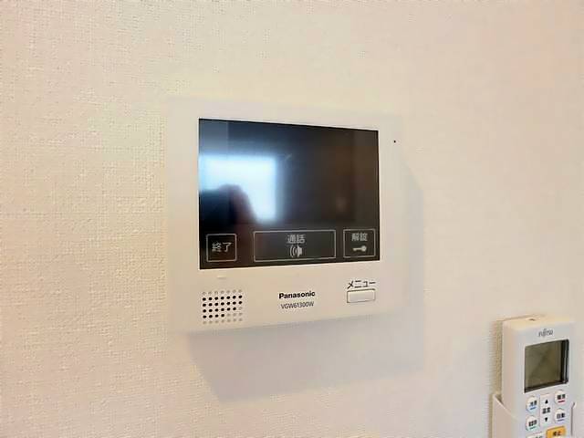 ����10