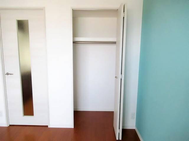 ����7