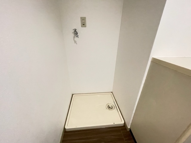 ����8