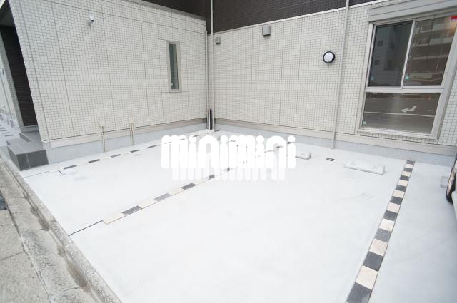 ����13