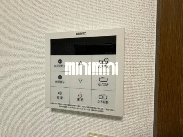 ����9