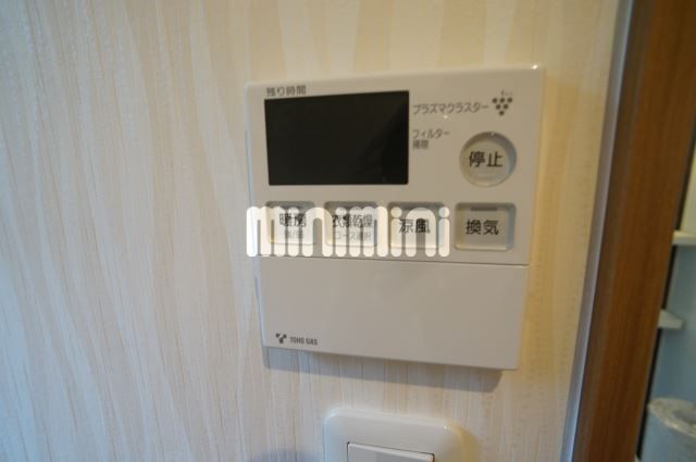 ����10