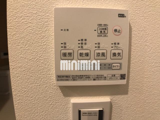 ����20
