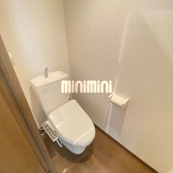 ����7