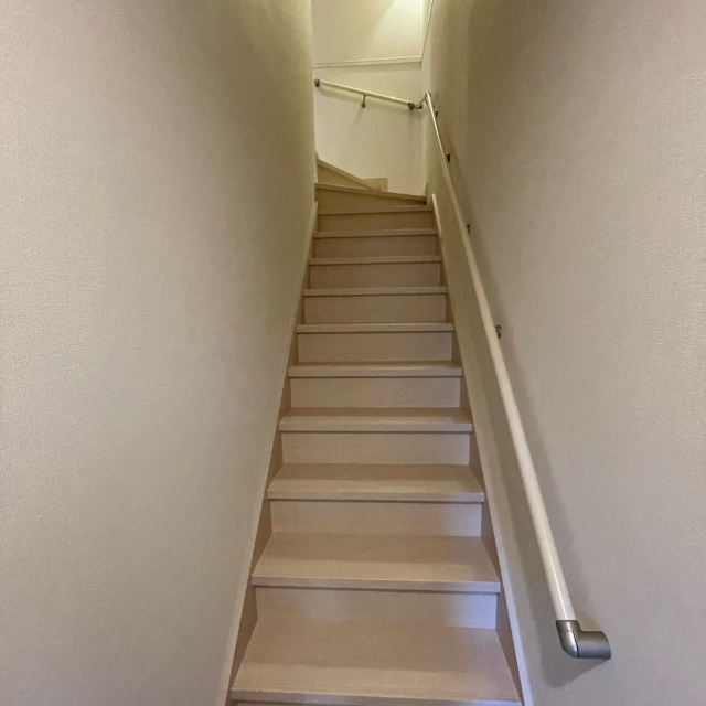 ����15