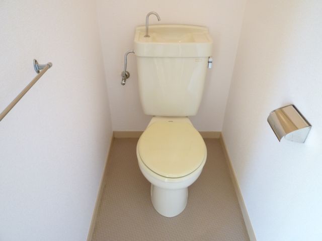 ����8
