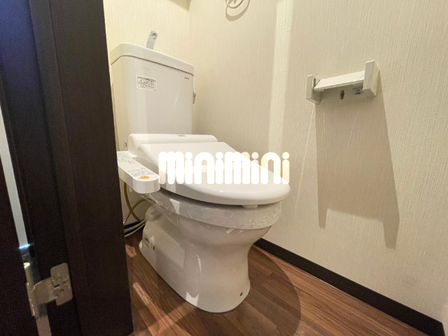 ����9