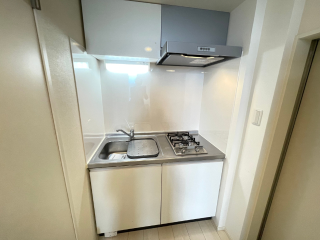 ����13
