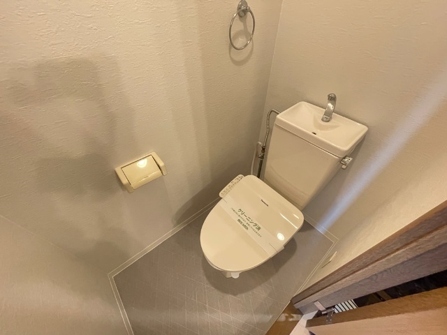 ����5