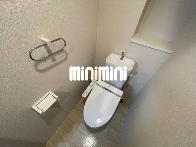 ����9