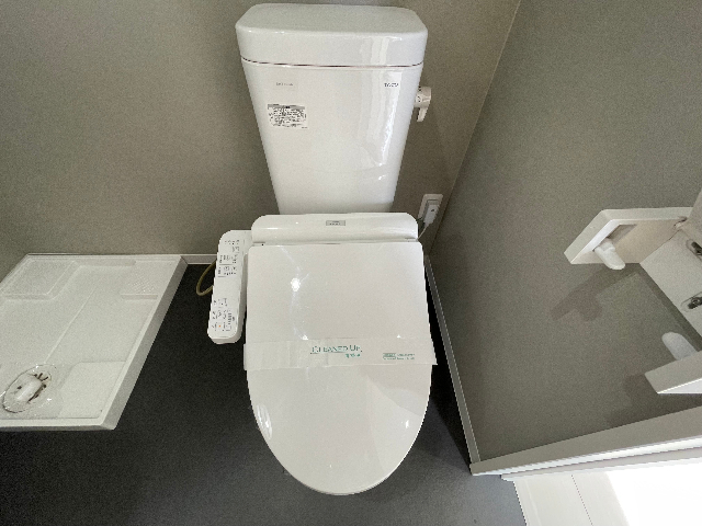 ����9