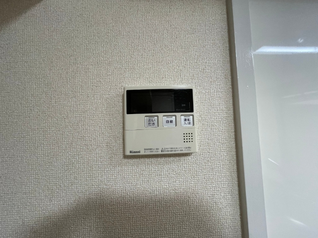 ����20
