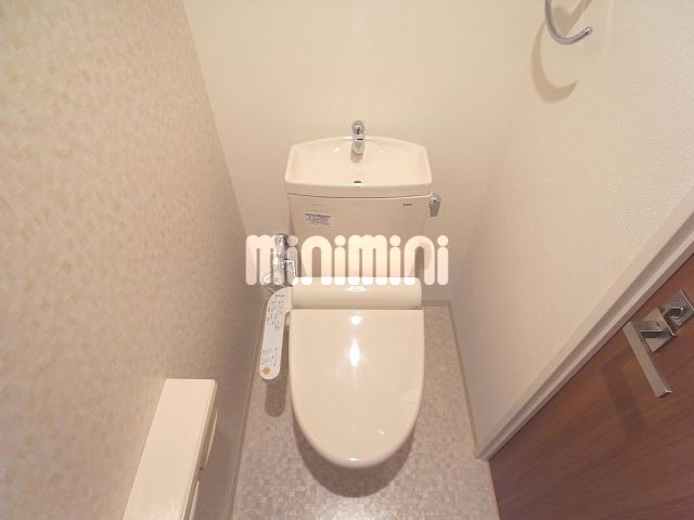 ����8