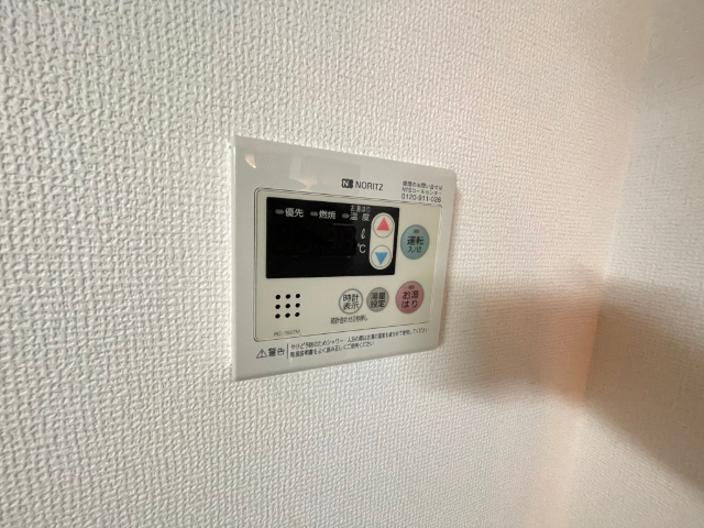 ����20