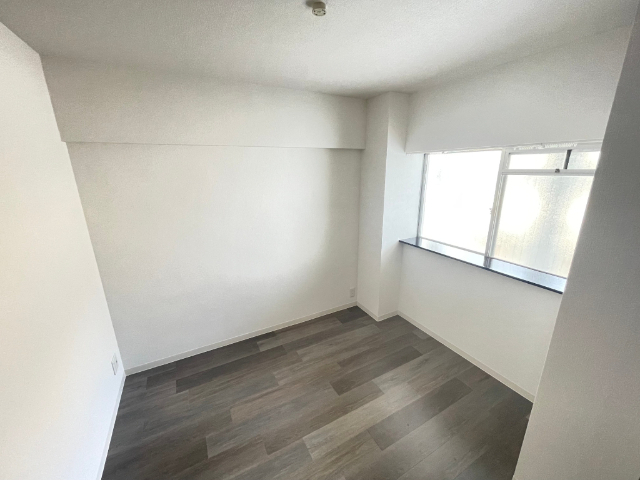 ����21