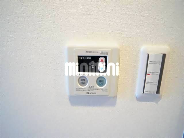 ����10