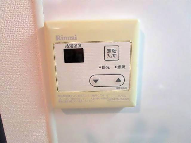 ����11