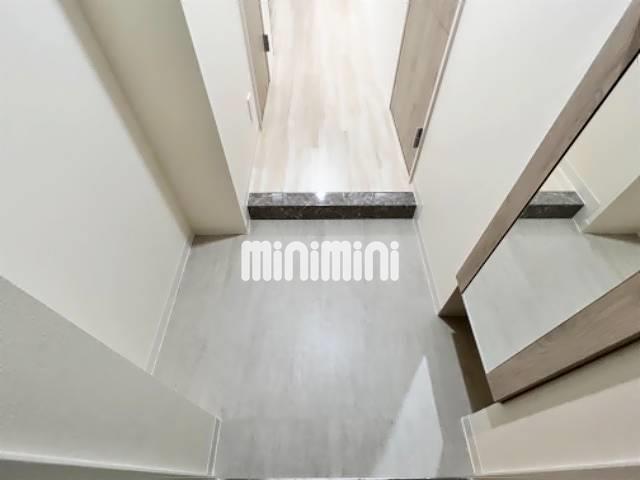 ����8