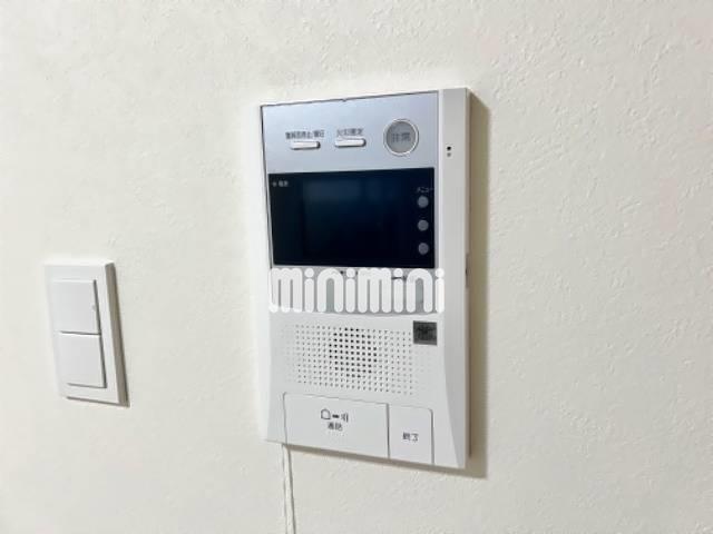 ����11