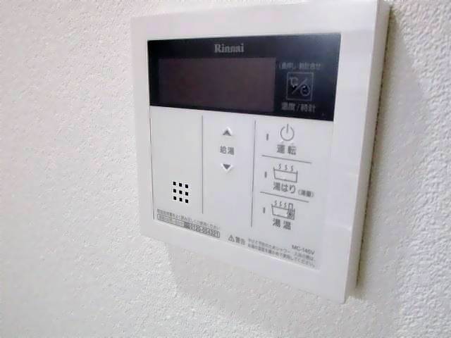 ����17